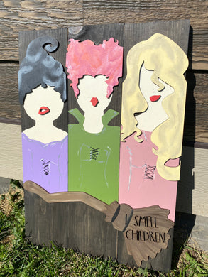 09/22/25 5:30pm Witches & Wizards Pallet Sign